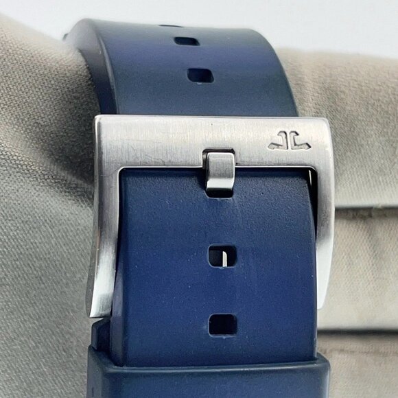 Jaeger-LeCoultre Master Titanium Black Dial 44mm Automatic Mens Watch W186T670 - Picture 6 of 8